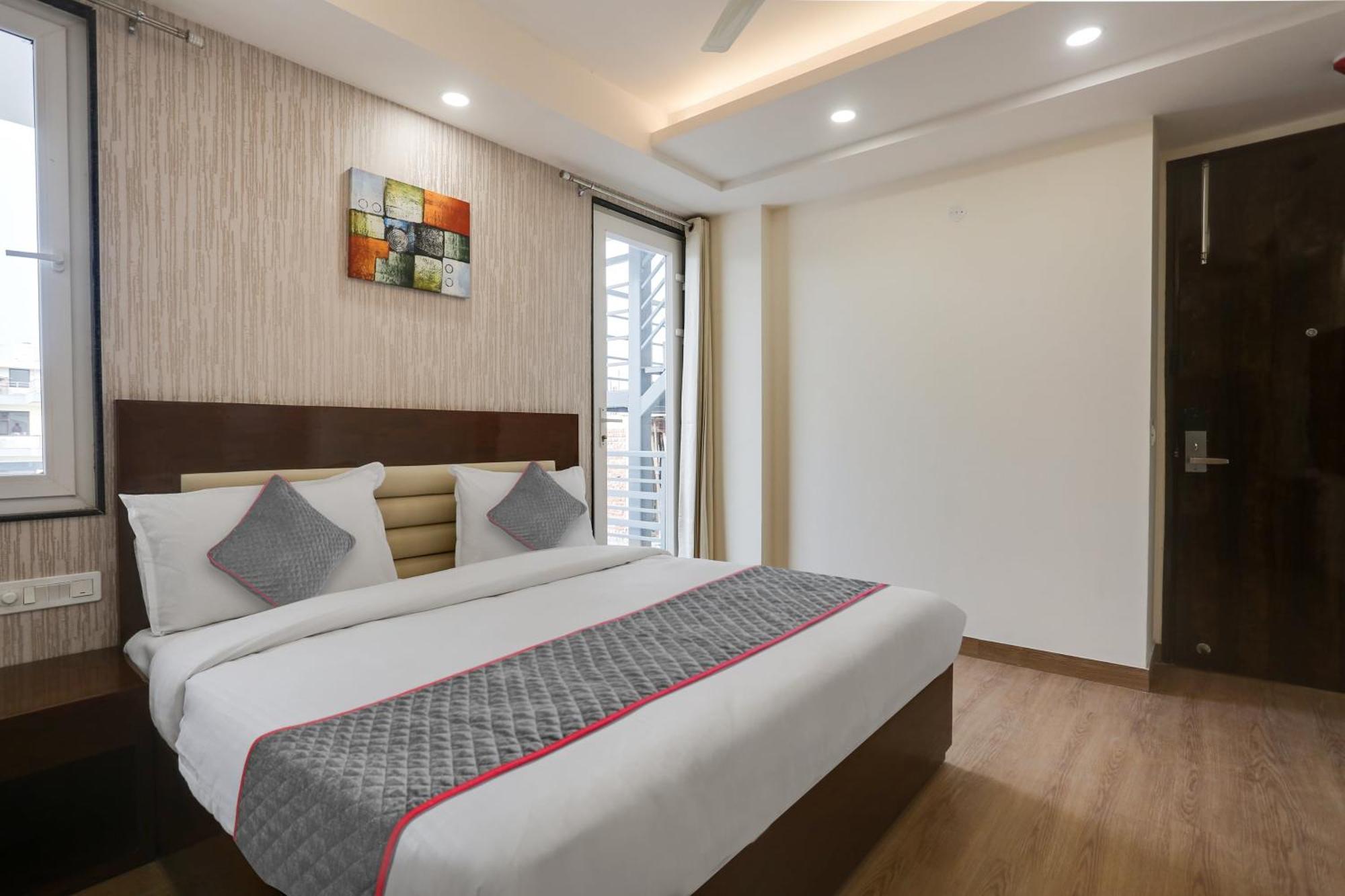 Townhouse The Adore Inn Gurgaon Ngoại thất bức ảnh