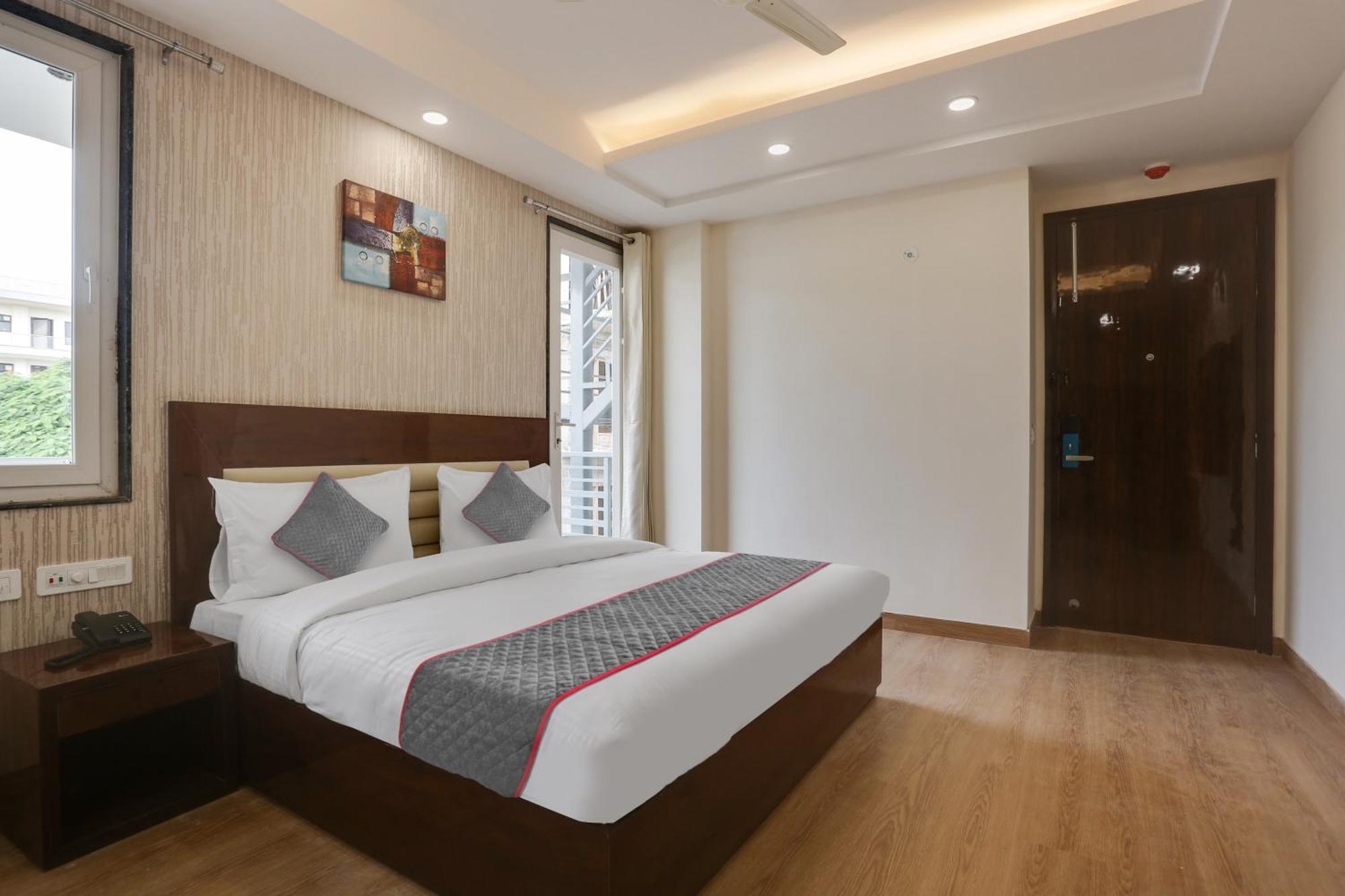 Townhouse The Adore Inn Gurgaon Ngoại thất bức ảnh
